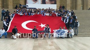 GBM Atasının huzurunda.